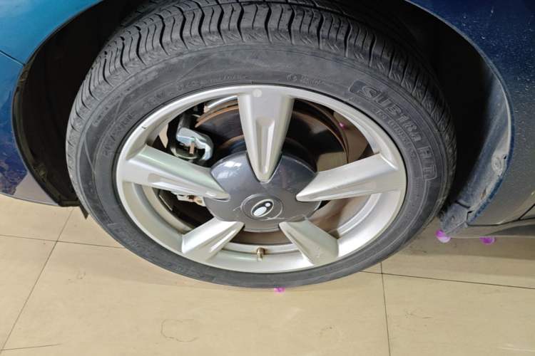 Used ORA Good Cat 2023 501 km Long-Range Premium Version Lithium Iron Phosphate Left Front Wheel Hub