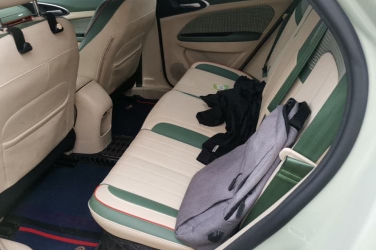 Used ORA Good Cat 2023 401 km Standard Range Premium Version Lithium Iron Phosphate Left Rear Seat