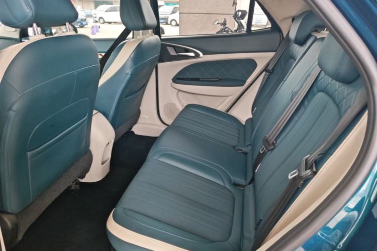 Used ORA Good Cat 2023 401 km Standard Range Luxury Version Lithium Iron Phosphate Left Rear Seat
