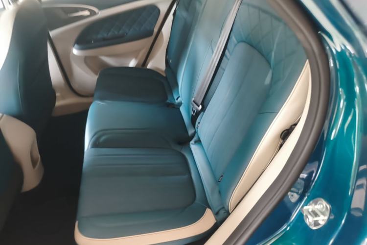 Used ORA Good Cat 2023 401 km Standard Range Luxury Version Lithium Iron Phosphate Left Rear Seat