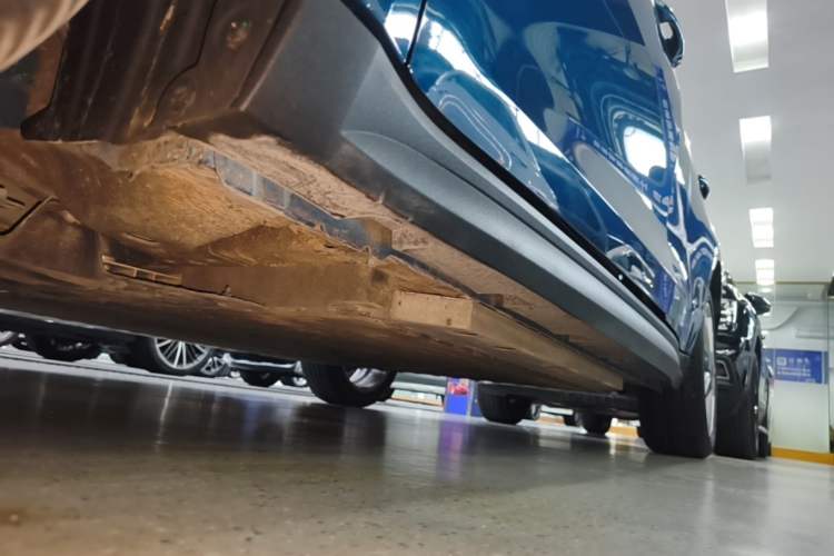 Used ORA Good Cat 2023 401 km Standard Range Luxury Version Lithium Iron Phosphate Left Side Sill