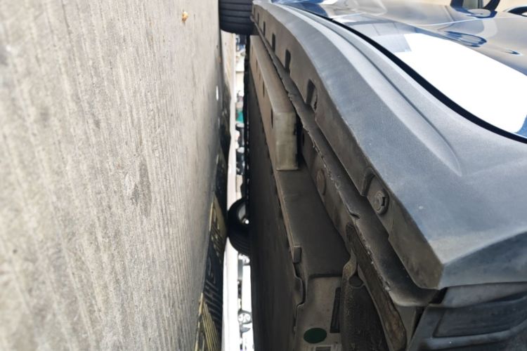 Used ORA Good Cat 2023 401 km Standard Range Luxury Version Lithium Iron Phosphate Left Side Sill