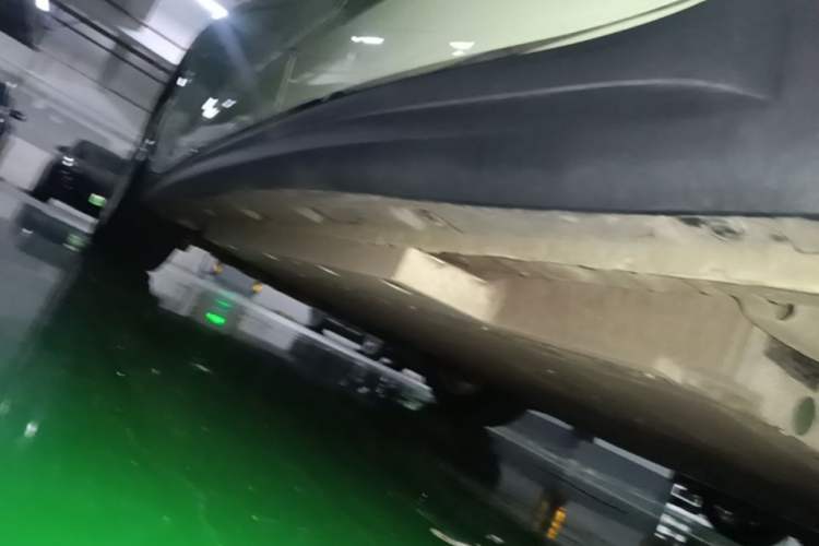 Used ORA Good Cat 2023 401 km Standard Range Luxury Version Lithium Iron Phosphate Left Side Sill