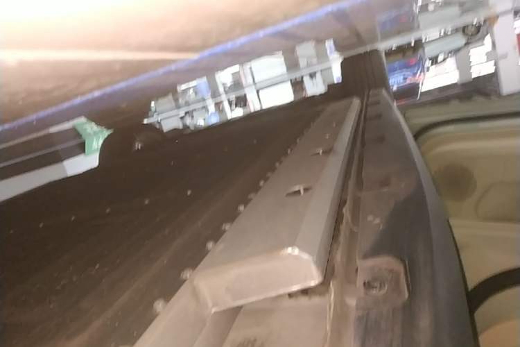 Used ORA Good Cat 2023 401 km Standard Range Comfort Version Lithium Iron Phosphate Left Side Sill