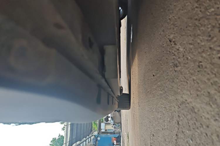 Used ORA Good Cat 2023 401 km Standard Range Prestige Version Lithium Iron Phosphate Left Side Sill