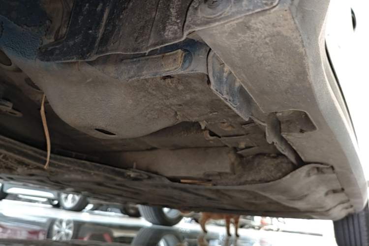 Used ORA Good Cat 2023 401 km Standard Range Premium Version Lithium Iron Phosphate Left Side Sill