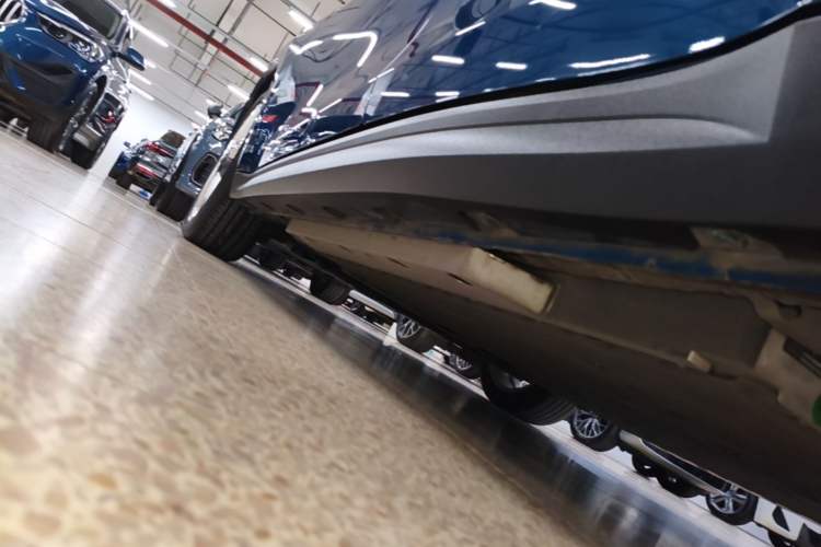 Used ORA Good Cat 2023 401 km Standard Range Luxury Version Lithium Iron Phosphate Left Side Sill