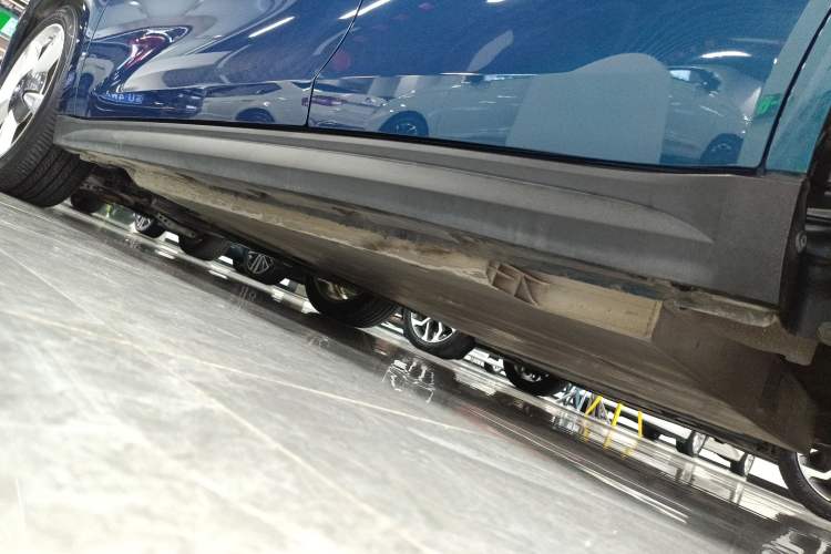 Used ORA Good Cat 2023 401 km Standard Range Luxury Version Ternary Lithium Left Side Sill