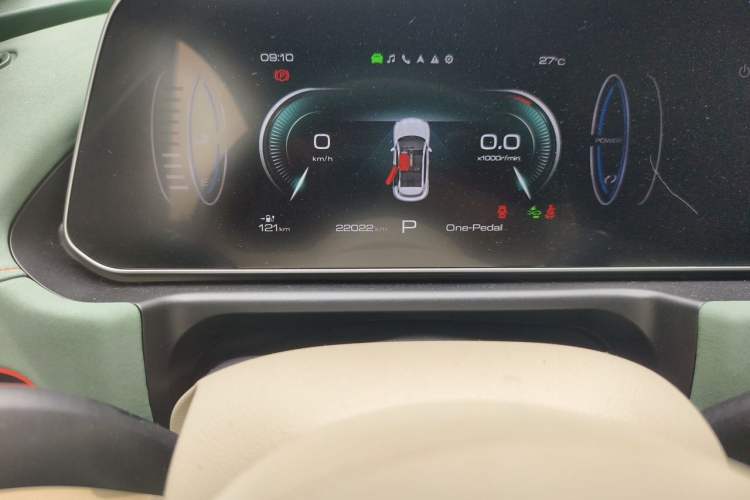 Used ORA Good Cat 2023 401 km Standard Range Luxury Version Lithium Iron Phosphate Odometer Close Up