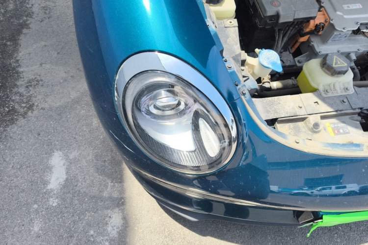 Used ORA Good Cat 2023 401 km Standard Range Comfort Version Lithium Iron Phosphate Right Front Headlight