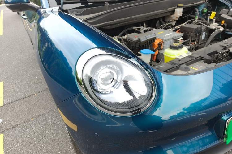 Used ORA Good Cat 2023 401 km Standard Range Premium Trim Ternary Lithium Right Front Headlight