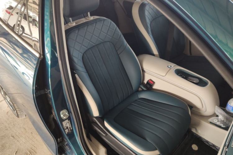 Used ORA Good Cat 2023 401 km Standard Range Luxury Version Ternary Lithium Right Front Seat