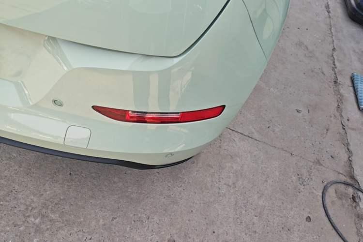 Used ORA Good Cat 2023 401 km Standard Range Prestige Version Lithium Iron Phosphate Right Rear Taillight