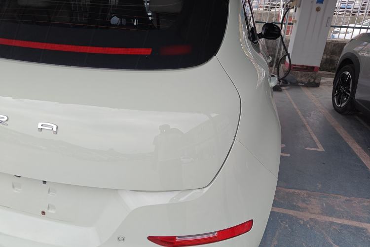 Used ORA Good Cat 2023 401 km Standard Range Luxury Version Ternary Lithium Right Rear Taillight