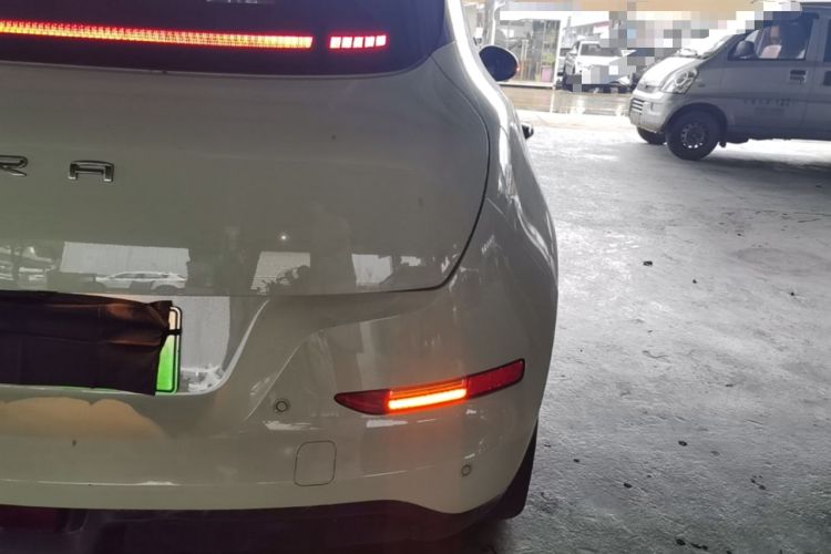 Used ORA Good Cat 2023 401 km Standard Range Luxury Version Lithium Iron Phosphate Right Rear Taillight