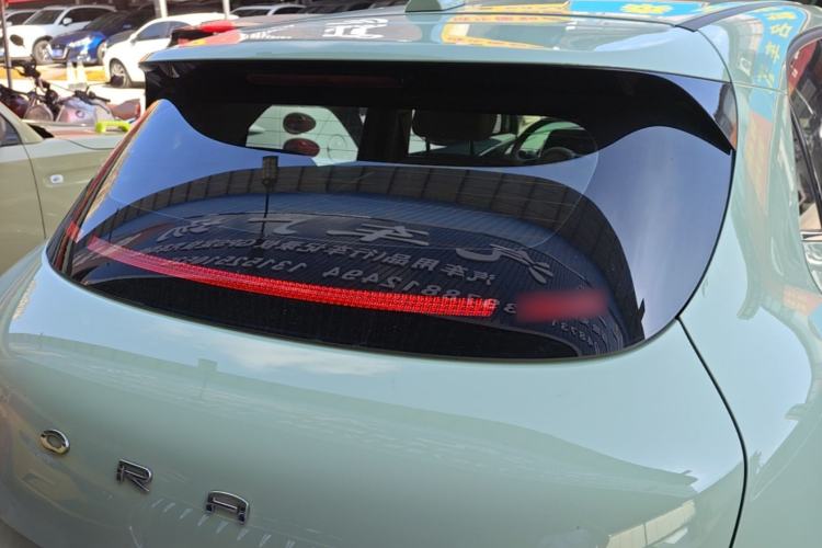Used ORA Good Cat 2023 401 km Standard Range Luxury Version Lithium Iron Phosphate Right Rear Taillight