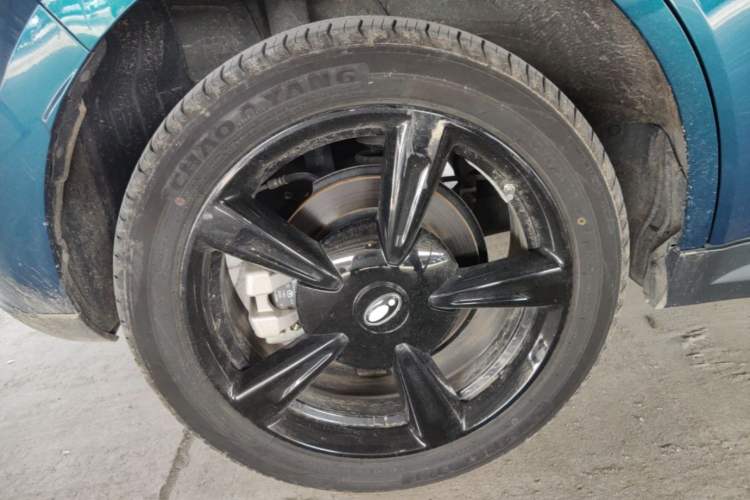 Used ORA Good Cat 2023 401 km Standard Range Luxury Version Ternary Lithium Right Rear Wheel Hub