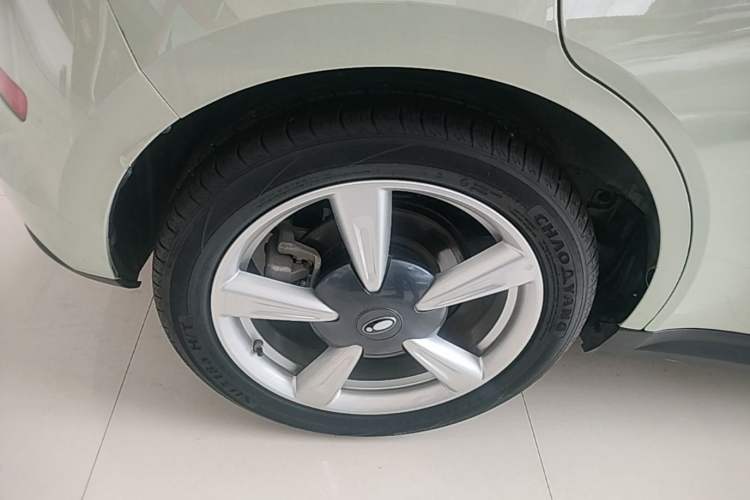Used ORA Good Cat 2023 401 km Standard Range Prestige Version Lithium Iron Phosphate Right Rear Wheel Hub