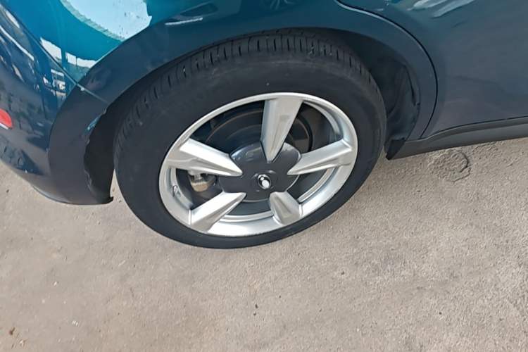 Used ORA Good Cat 2023 401 km Standard Range Prestige Version Lithium Iron Phosphate Right Rear Wheel Hub