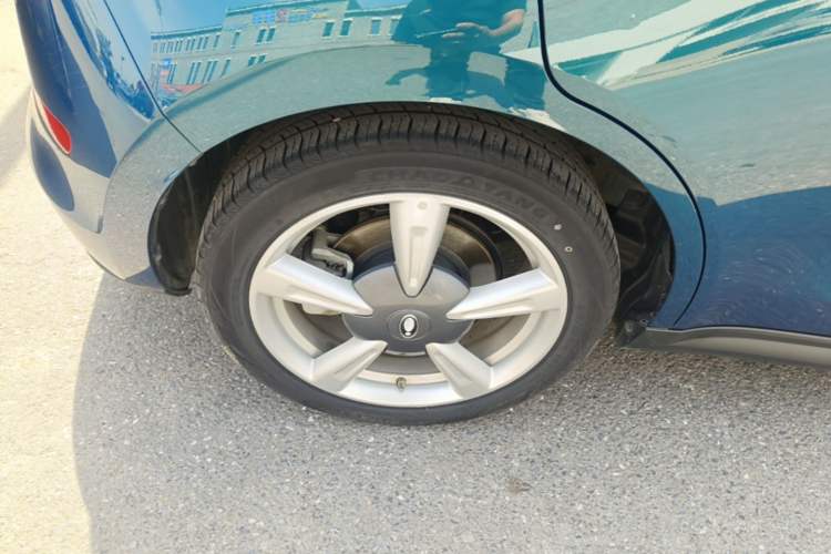 Used ORA Good Cat 2023 401 km Standard Range Prestige Version Lithium Iron Phosphate Right Rear Wheel Hub