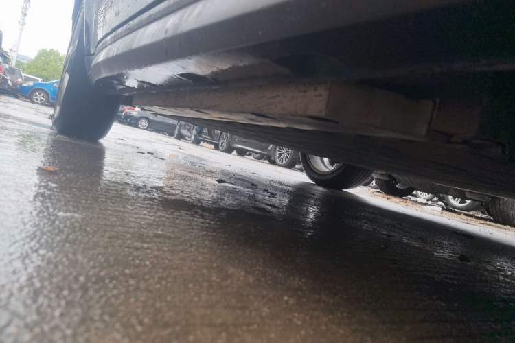 Used ORA Good Cat 2023 401 km Standard Range Luxury Version Lithium Iron Phosphate Right Side Sill
