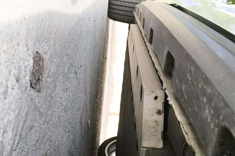 Used ORA Good Cat 2023 401 km Standard Range Prestige Version Lithium Iron Phosphate Right Side Sill