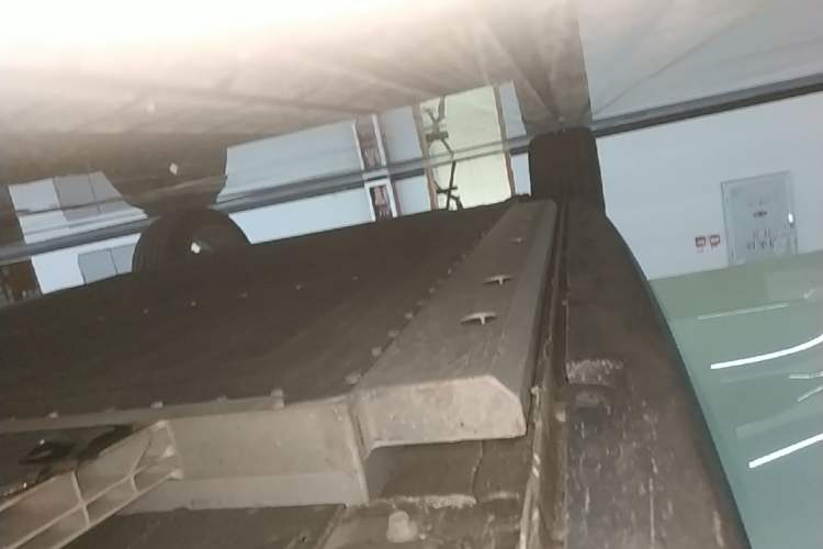 Used ORA Good Cat 2023 401 km Standard Range Comfort Version Lithium Iron Phosphate Right Side Sill