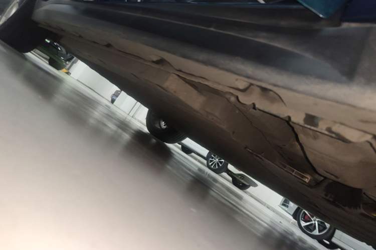 Used ORA Good Cat 2023 401 km Standard Range Luxury Version Lithium Iron Phosphate Right Side Sill
