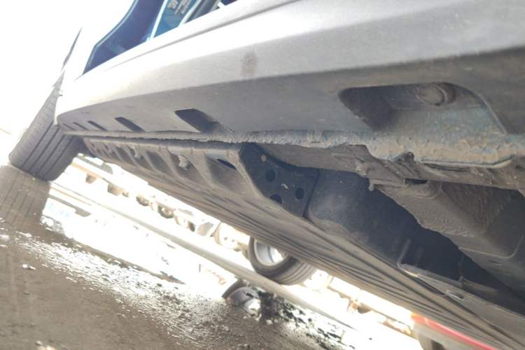 Used ORA Good Cat 2023 401 km Standard Range Luxury Version Ternary Lithium Right Side Sill