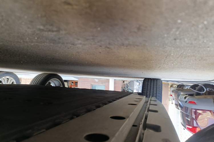 Used ORA Good Cat 2023 401 km Standard Range Prestige Version Lithium Iron Phosphate Right Side Sill