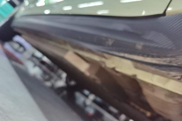 Used ORA Good Cat 2023 401 km Standard Range Luxury Version Lithium Iron Phosphate Right Side Sill