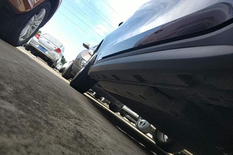 Used ORA Good Cat 2023 401 km Standard Range Prestige Version Lithium Iron Phosphate Right Side Sill