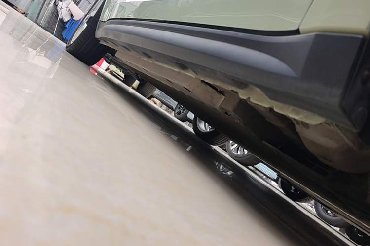 Used ORA Good Cat 2023 401 km Standard Range Luxury Version Lithium Iron Phosphate Right Side Sill