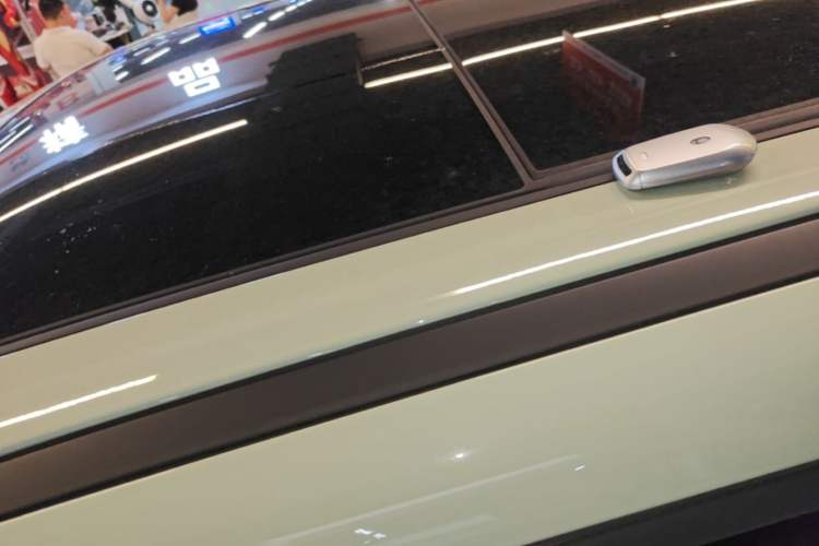 Used ORA Good Cat 2023 401 km Standard Range Luxury Version Ternary Lithium Roof