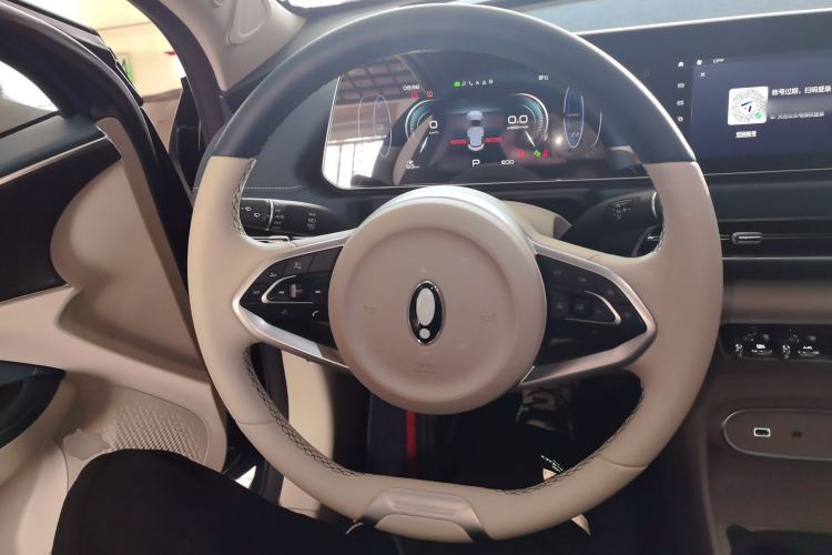 Used ORA Good Cat 2023 401 km Standard Range Luxury Version Lithium Iron Phosphate Steering Wheel