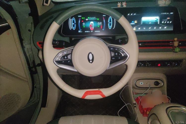 Used ORA Good Cat 2023 401 km Standard Range Prestige Version Lithium Iron Phosphate Steering Wheel