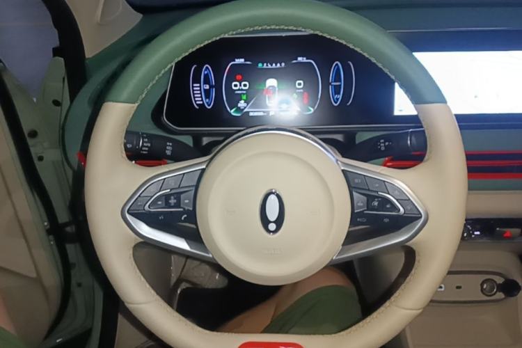 Used ORA Good Cat 2023 401 km Standard Range Luxury Version Lithium Iron Phosphate Steering Wheel