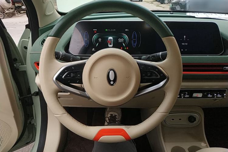 Used ORA Good Cat 2023 401 km Standard Range Luxury Version Lithium Iron Phosphate Steering Wheel