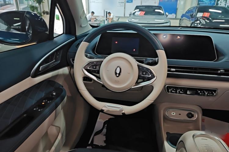 Used ORA Good Cat 2023 401 km Standard Range Luxury Version Lithium Iron Phosphate Steering Wheel