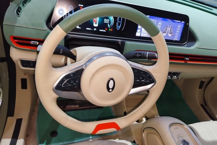 Used ORA Good Cat 2023 401 km Standard Range Prestige Version Lithium Iron Phosphate Steering Wheel