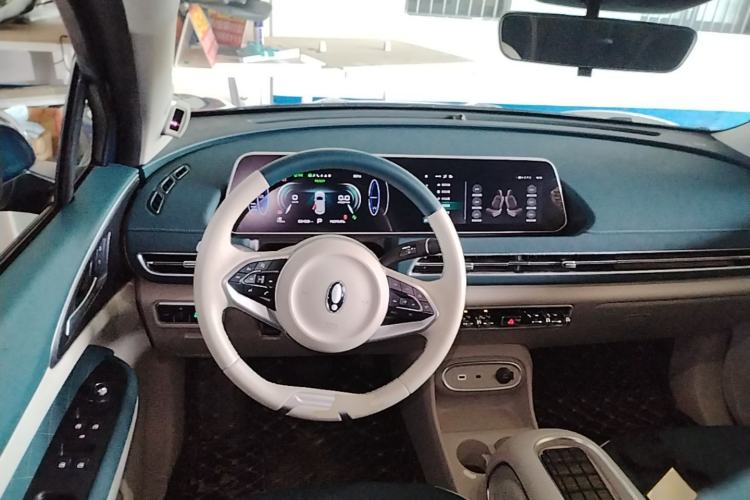 Used ORA Good Cat 2023 401 km Standard Range Prestige Version Lithium Iron Phosphate Steering Wheel
