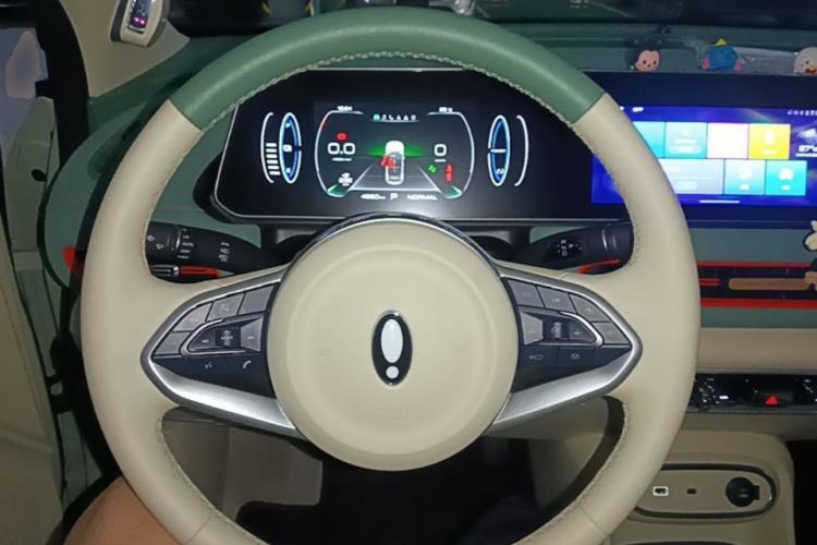 Used ORA Good Cat 2023 401 km Standard Range Premium Version Lithium Iron Phosphate Steering Wheel
