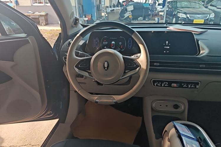Used ORA Good Cat 2023 401 km Standard Range Prestige Version Lithium Iron Phosphate Steering Wheel