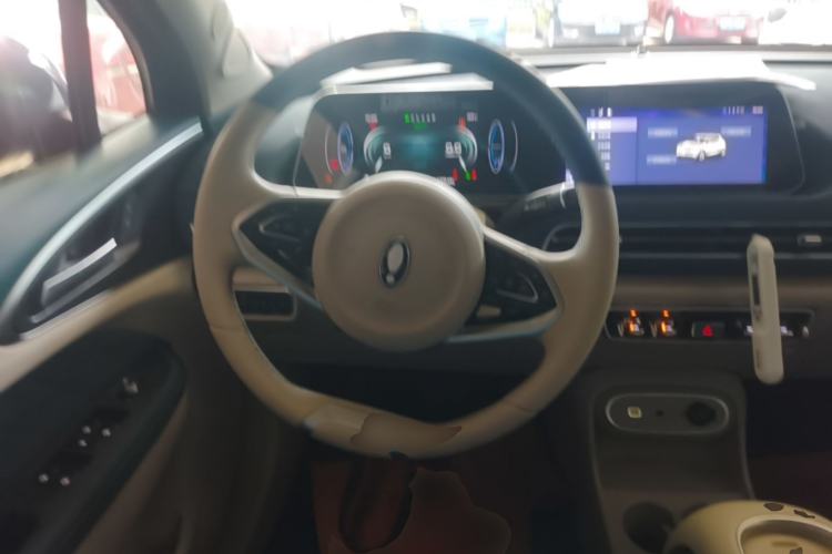 Used ORA Good Cat 2023 401 km Standard Range Luxury Version Lithium Iron Phosphate Steering Wheel