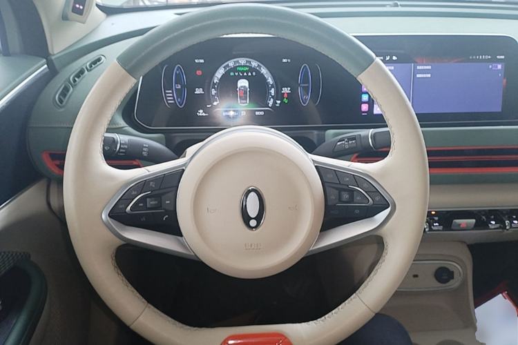 Used ORA Good Cat 2023 401 km Standard Range Premium Version Lithium Iron Phosphate Steering Wheel