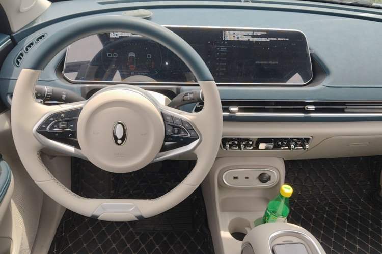 Used ORA Good Cat 2023 401 km Standard Range Luxury Version Lithium Iron Phosphate Steering Wheel