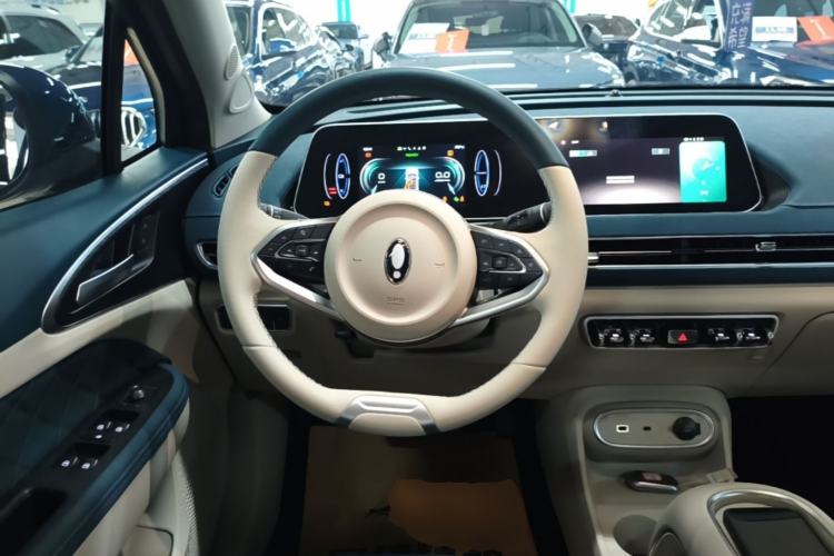 Used ORA Good Cat 2023 401 km Standard Range Luxury Version Lithium Iron Phosphate Steering Wheel