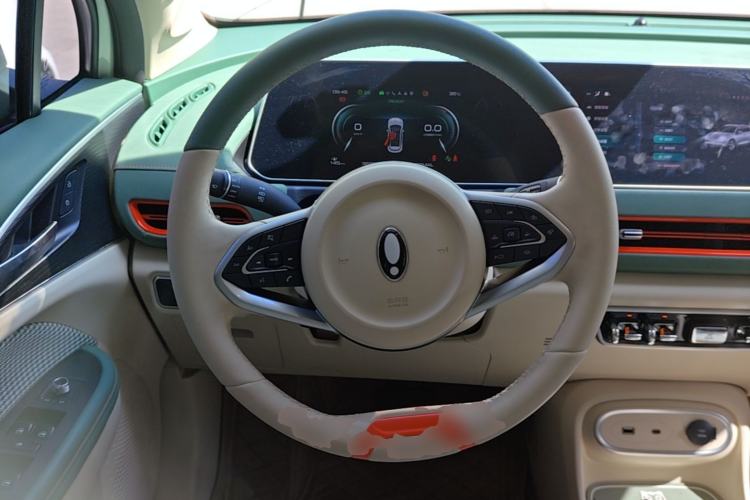Used ORA Good Cat 2023 401 km Standard Range Luxury Version Lithium Iron Phosphate Steering Wheel