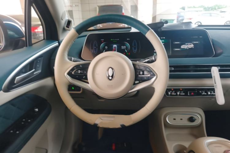 Used ORA Good Cat 2023 401 km Standard Range Prestige Version Lithium Iron Phosphate Steering Wheel
