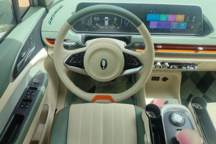 Used ORA Good Cat 2023 401 km Standard Range Premium Version Lithium Iron Phosphate Steering Wheel